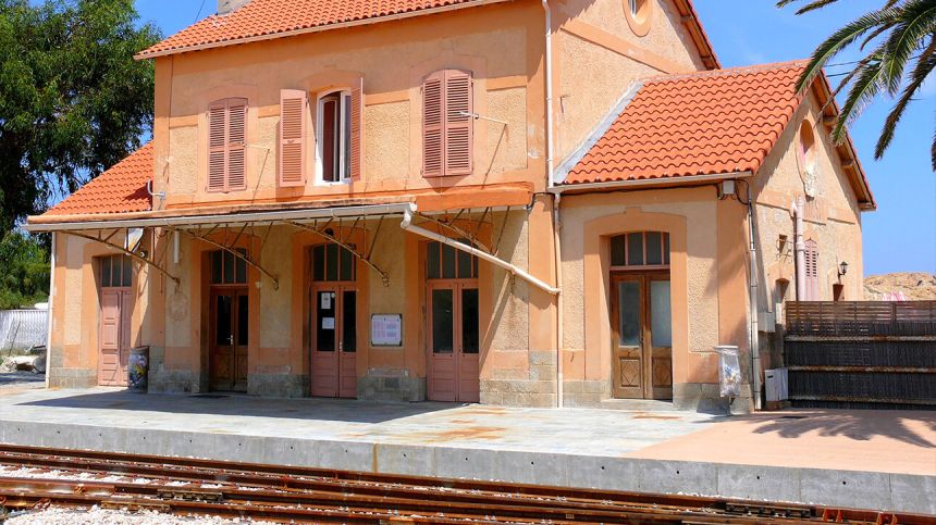 Gare de Calvi